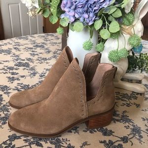 New Tan Ankle boots Chelsea Violet
